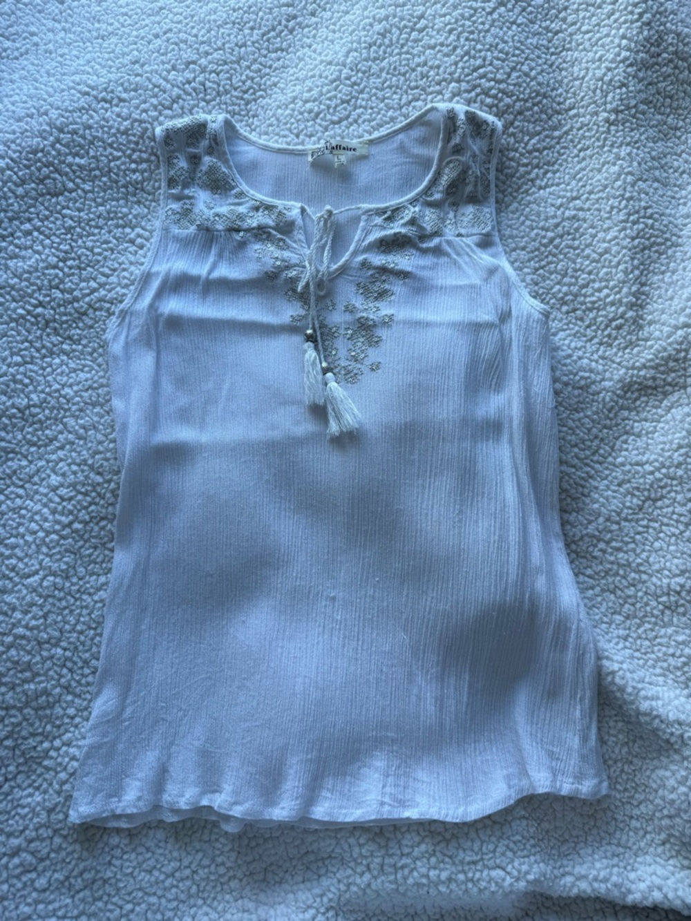 Vintage Y2K Laffaire Women’s White Bohemian Embroidered Tank Top Sz. L